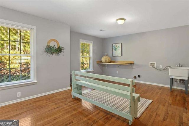 55 Rocky Circle NE, White, GA 30184