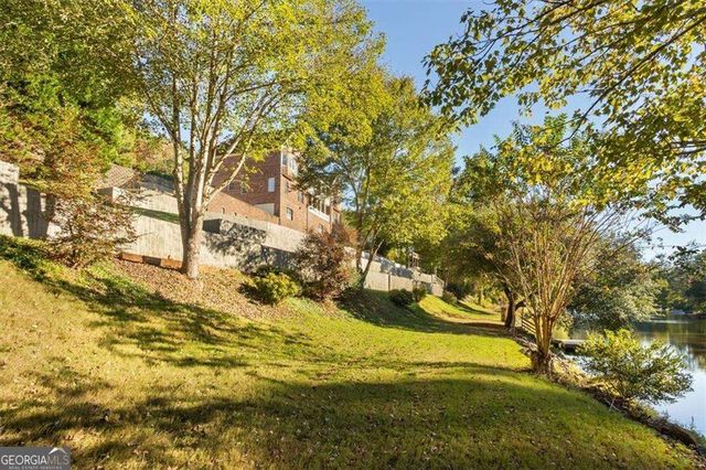 55 Rocky Circle NE, White, GA 30184