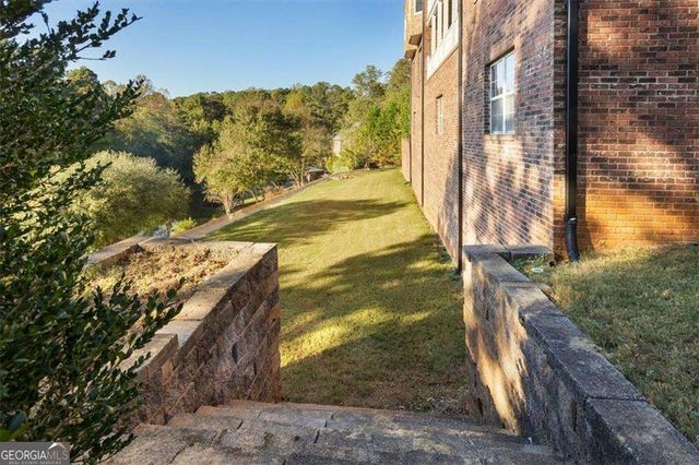 55 Rocky Circle NE, White, GA 30184