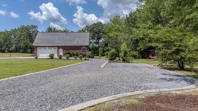 637 Cummings Chapel Road, Ridgeville, SC 29472