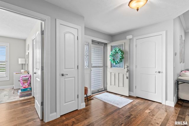 2705 JOHNATHAN Place, Springfield, IL 62711