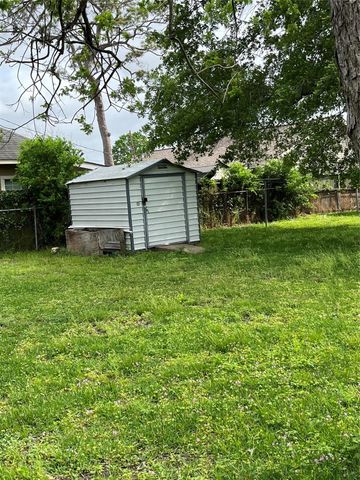 7717 Roswell Street, Houston, TX 77022