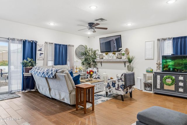 202 W SEVEN SEAS Drive, Casa Grande, AZ 85122