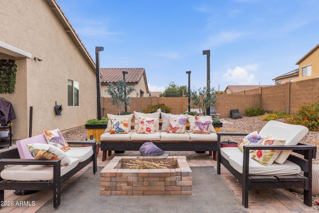 202 W SEVEN SEAS Drive, Casa Grande, AZ 85122