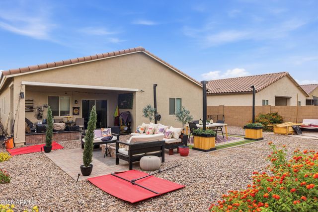 202 W SEVEN SEAS Drive, Casa Grande, AZ 85122