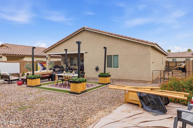 202 W SEVEN SEAS Drive, Casa Grande, AZ 85122