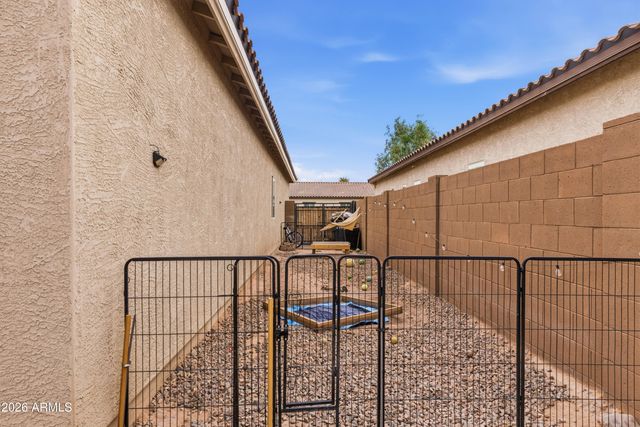 202 W SEVEN SEAS Drive, Casa Grande, AZ 85122