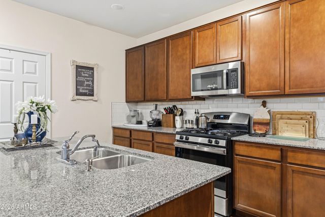 202 W SEVEN SEAS Drive, Casa Grande, AZ 85122