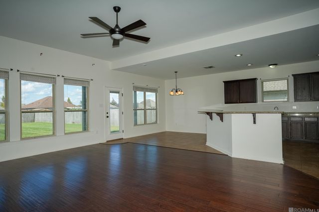 42308 Devall Rd, Prairieville, LA 70769