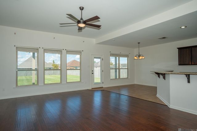 42308 Devall Rd, Prairieville, LA 70769