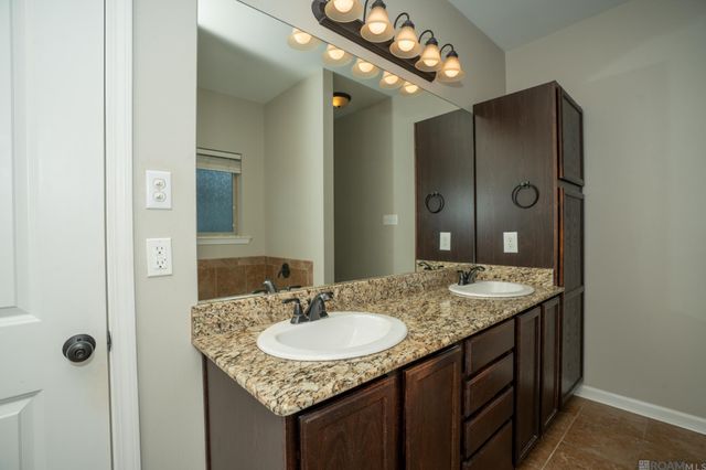 42308 Devall Rd, Prairieville, LA 70769