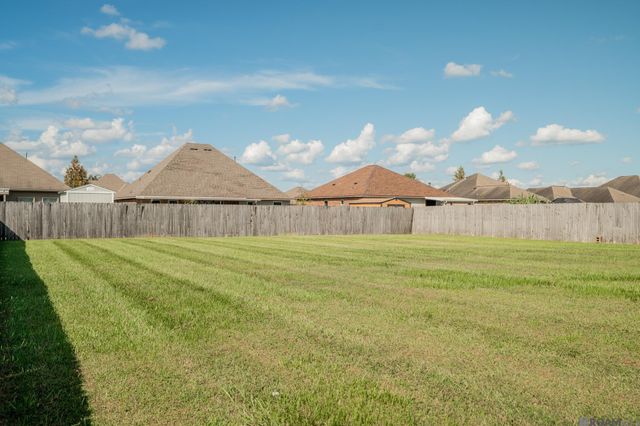 42308 Devall Rd, Prairieville, LA 70769