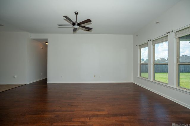 42308 Devall Rd, Prairieville, LA 70769