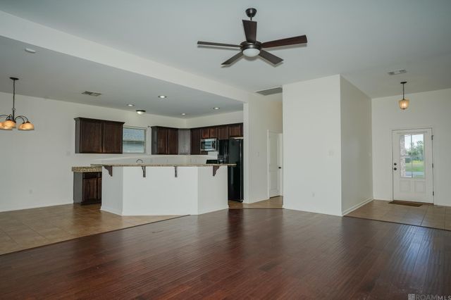 42308 Devall Rd, Prairieville, LA 70769
