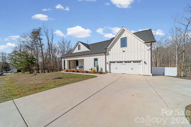 128 Laurel Ridge Drive, Statesville, NC 28677