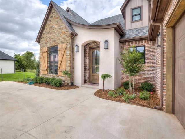 3394 Red Ridge Drive, Blanchard, OK 73010