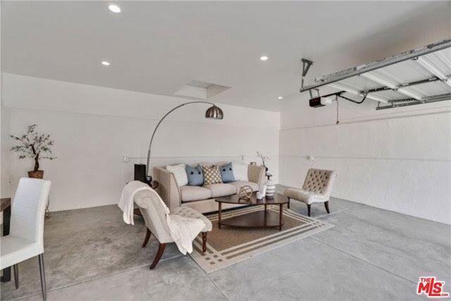 919 Isabel Street, Los Angeles, CA 90065