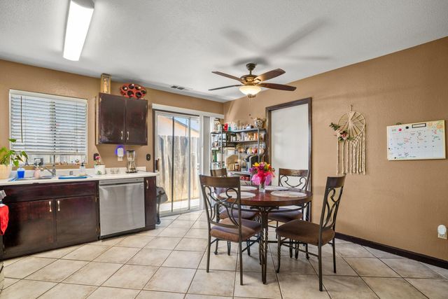 6073 Canter Dr, Riverbank, CA 95367
