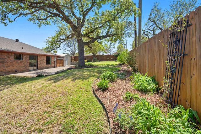 131 Cromeans Street, Jacksboro, TX 76458