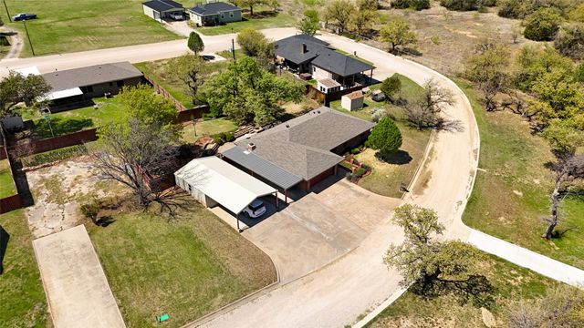 131 Cromeans Street, Jacksboro, TX 76458