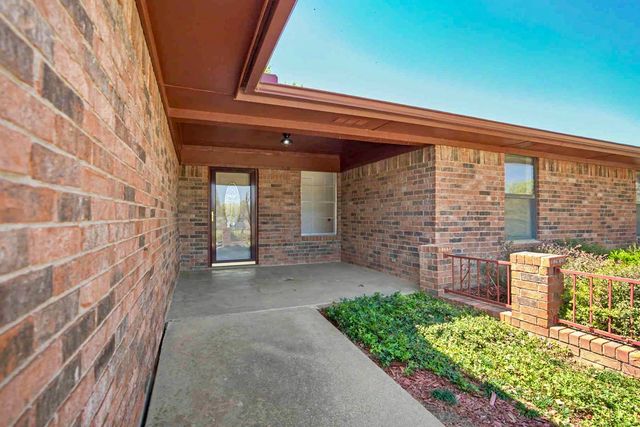 131 Cromeans Street, Jacksboro, TX 76458