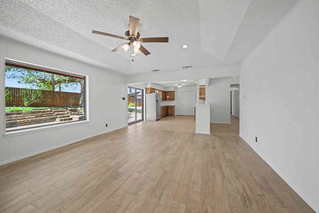 131 Cromeans Street, Jacksboro, TX 76458