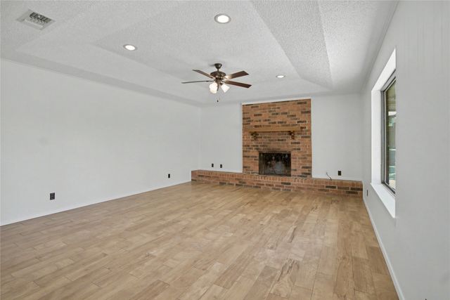 131 Cromeans Street, Jacksboro, TX 76458