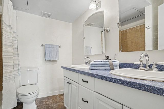 2974 Country Place Circle, Carrollton, TX 75006