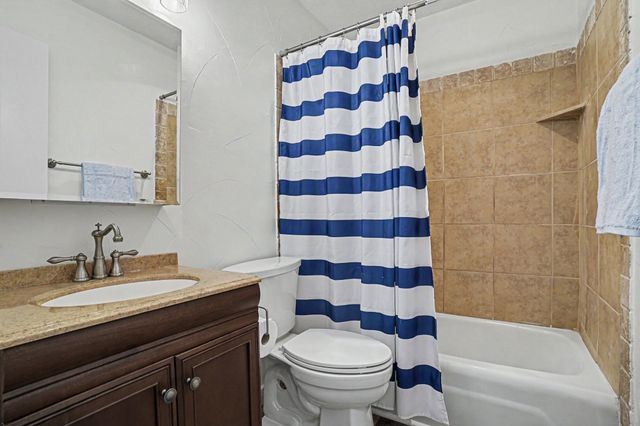 2974 Country Place Circle, Carrollton, TX 75006