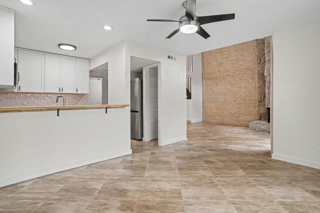 2974 Country Place Circle, Carrollton, TX 75006