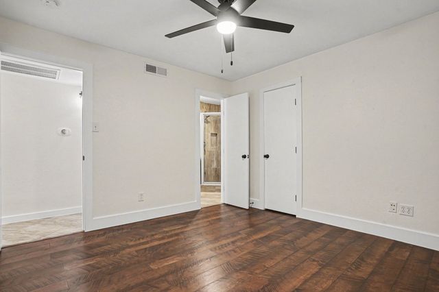 2974 Country Place Circle, Carrollton, TX 75006