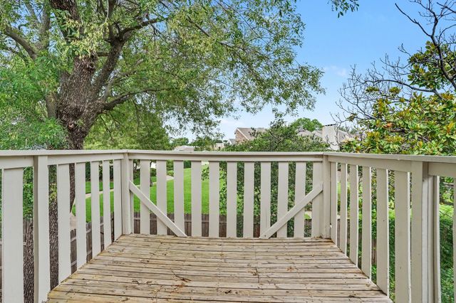 2974 Country Place Circle, Carrollton, TX 75006