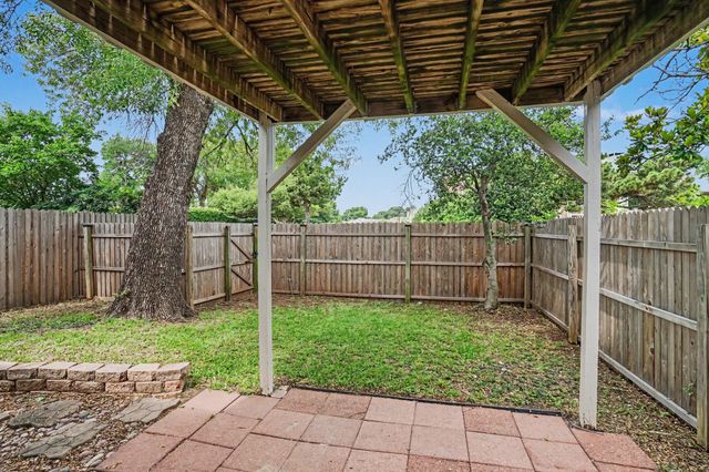 2974 Country Place Circle, Carrollton, TX 75006