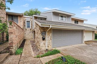 2974 Country Place Circle, Carrollton, TX 75006