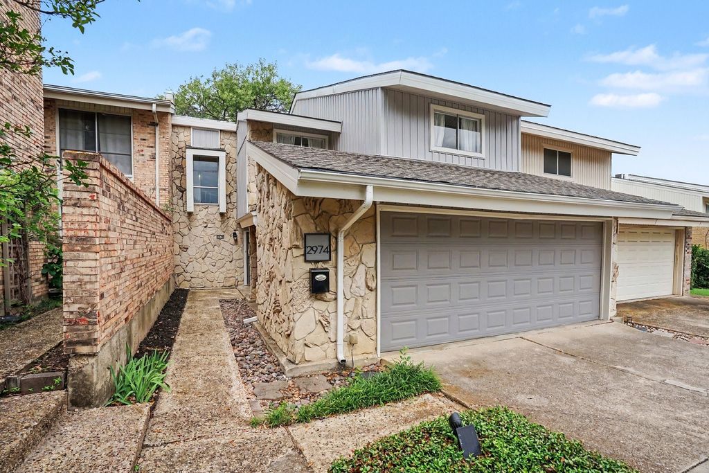 2974 Country Place Circle, Carrollton, TX 75006