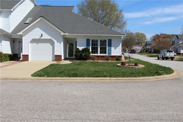 105 Acorn LN, Yorktown, VA 23692