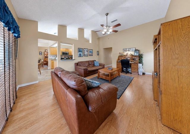 2216 LAKE BAY WAY, Brandon, FL 33511