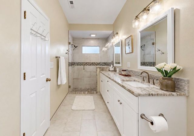 2216 LAKE BAY WAY, Brandon, FL 33511