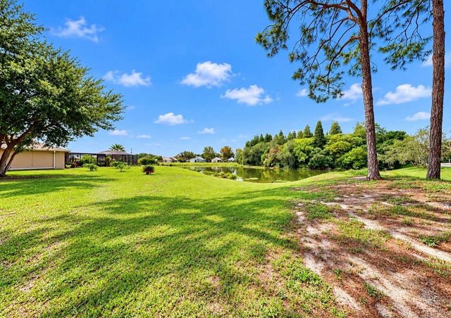2216 LAKE BAY WAY, Brandon, FL 33511