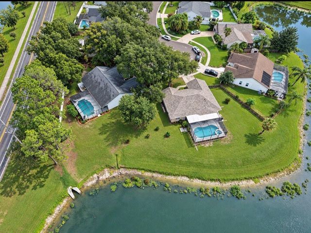 2216 LAKE BAY WAY, Brandon, FL 33511