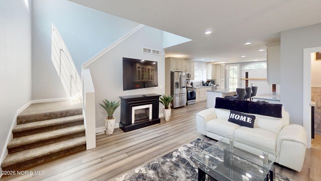 5904 Rega Drive, Toledo, OH 43623