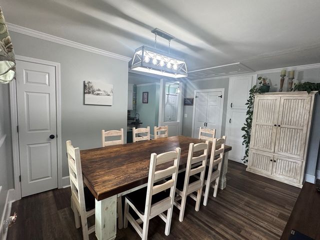 606 S Main St., Headland, AL 36345