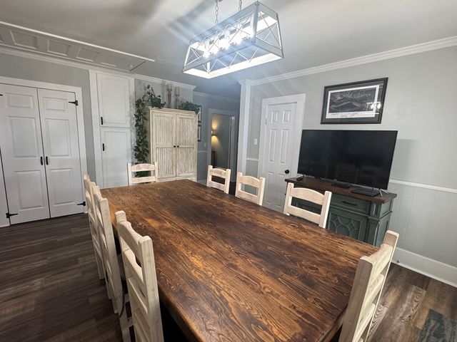 606 S Main St., Headland, AL 36345