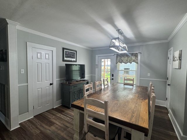 606 S Main St., Headland, AL 36345