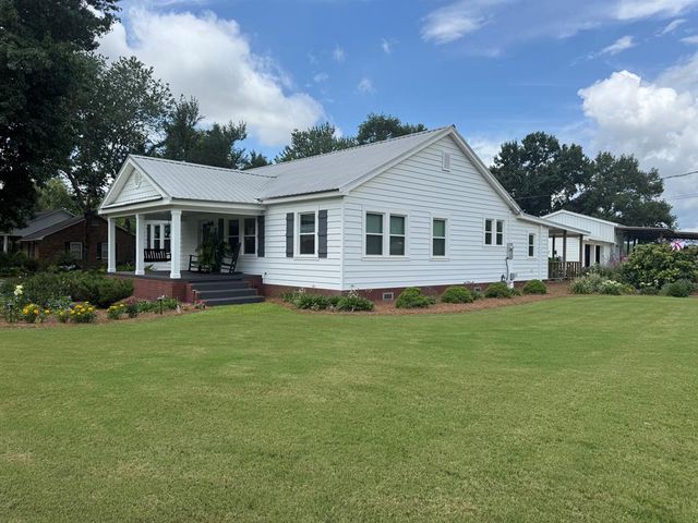 606 S Main St., Headland, AL 36345