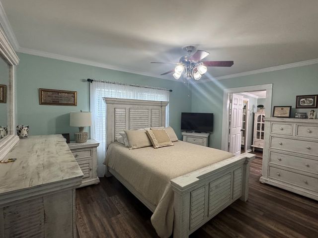 606 S Main St., Headland, AL 36345