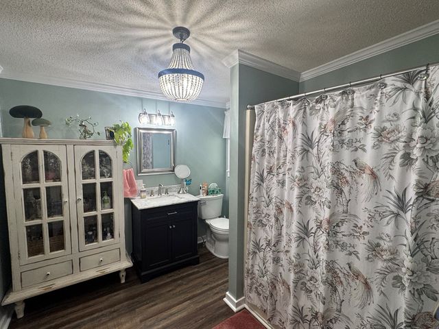 606 S Main St., Headland, AL 36345