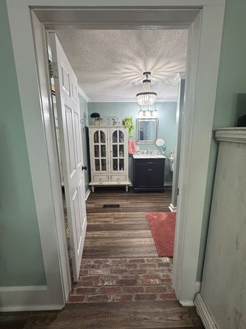 606 S Main St., Headland, AL 36345