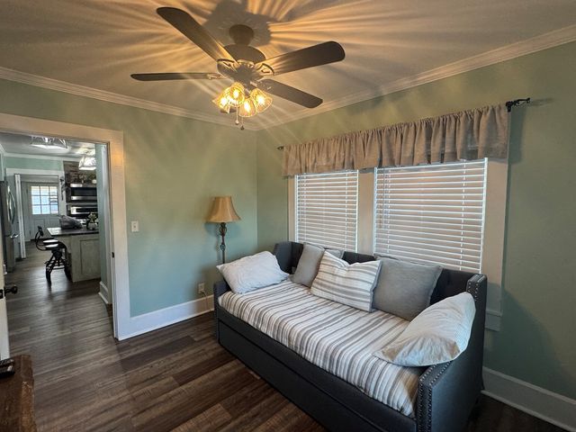 606 S Main St., Headland, AL 36345