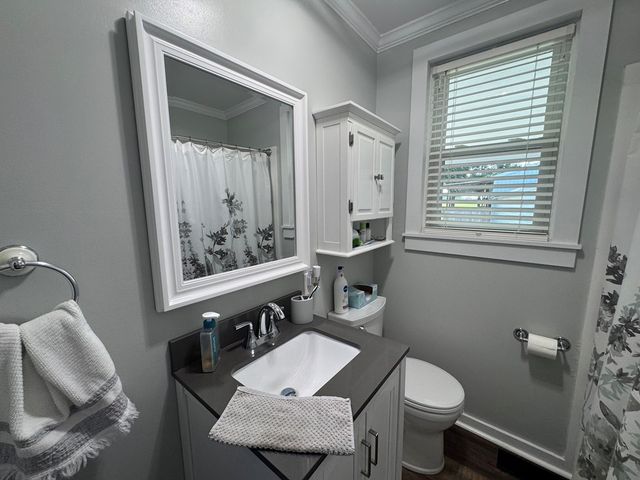606 S Main St., Headland, AL 36345